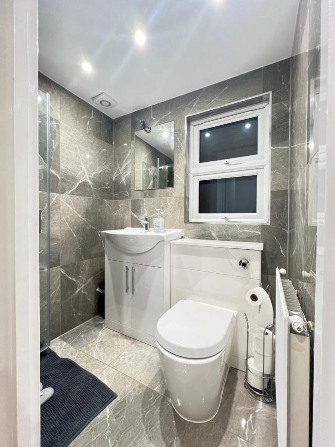 Stayeasy En-Suite London Exterior photo