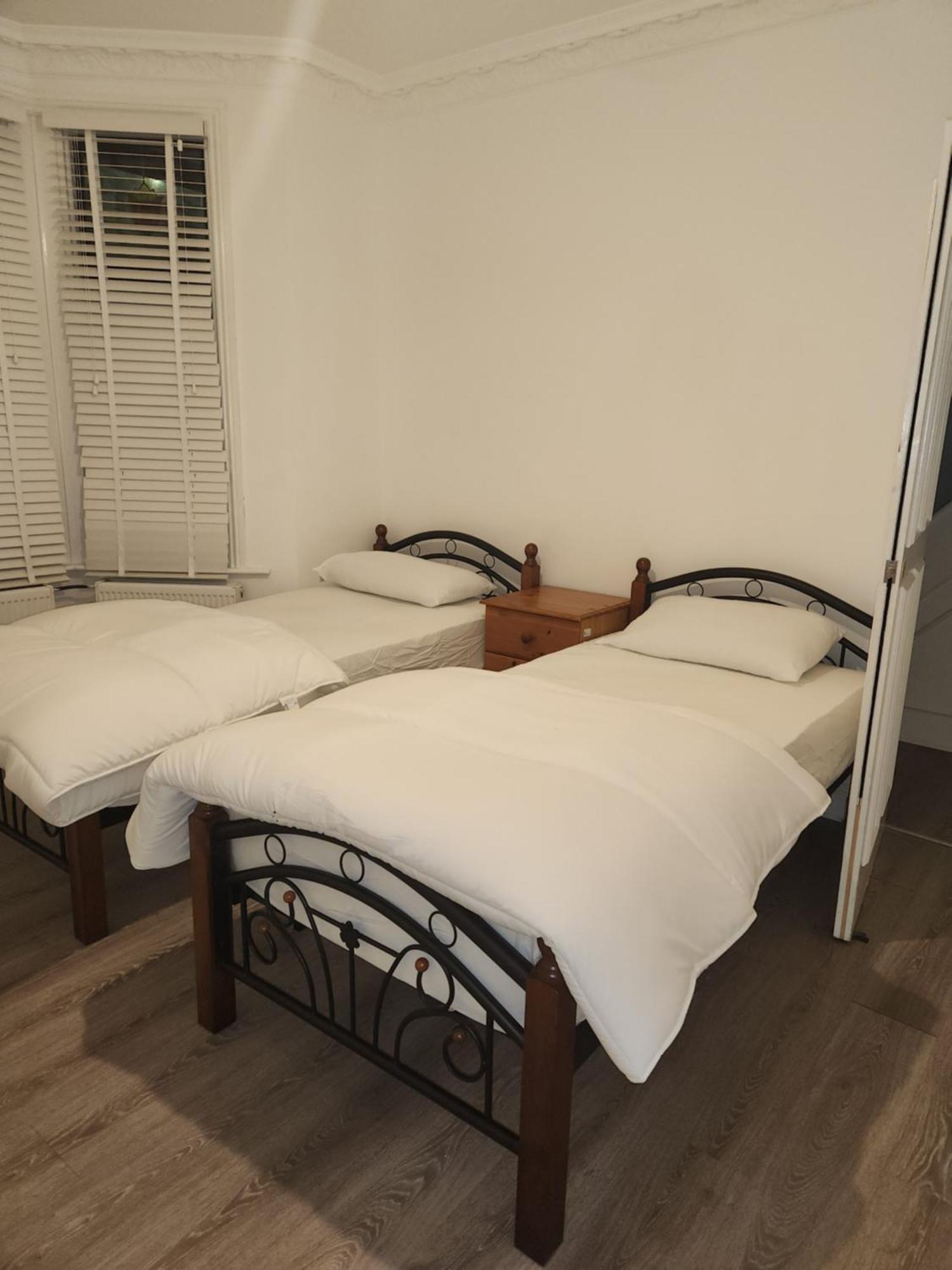 Stayeasy En-Suite London Room photo